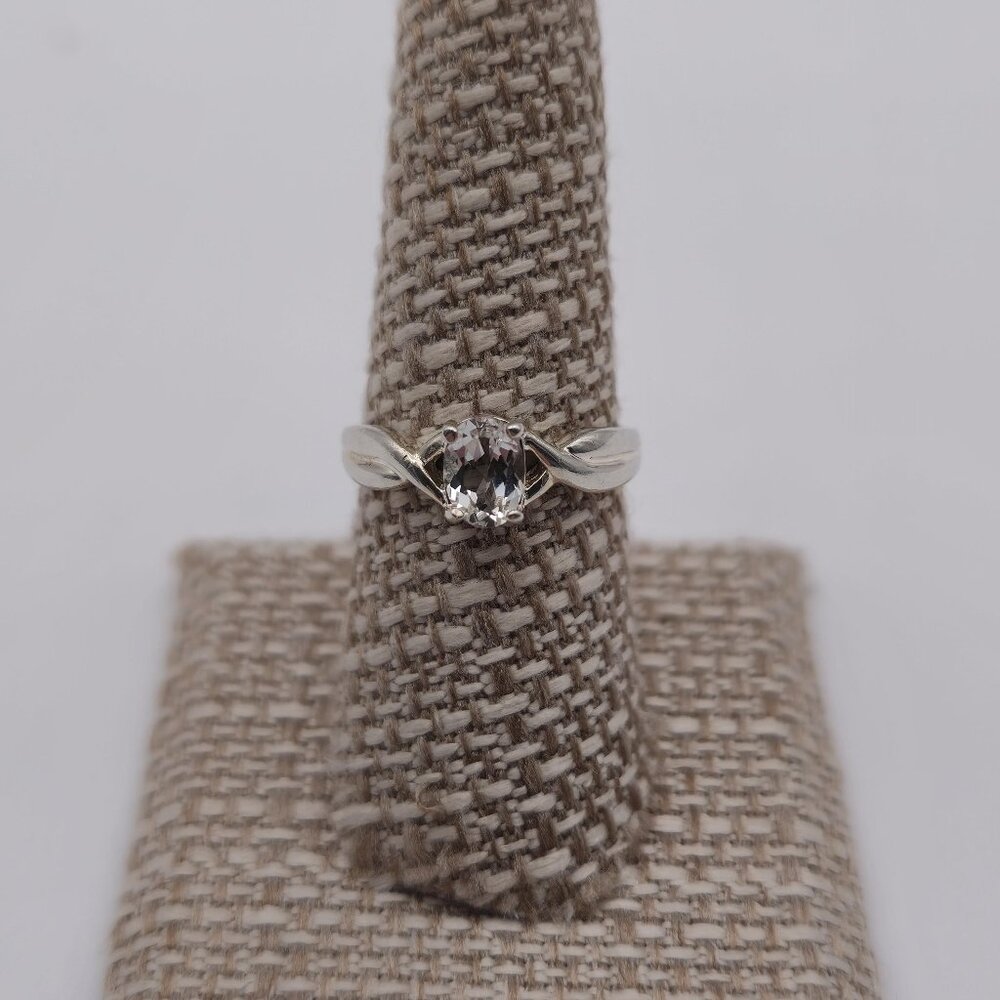 Size 8 Sterling Silver Light Blue Topaz Gemstone Ring A2134
